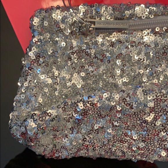 VICTORIA’s SECRET Sequin Clutch/ Cosmetic Bag - Picture 3 of 6